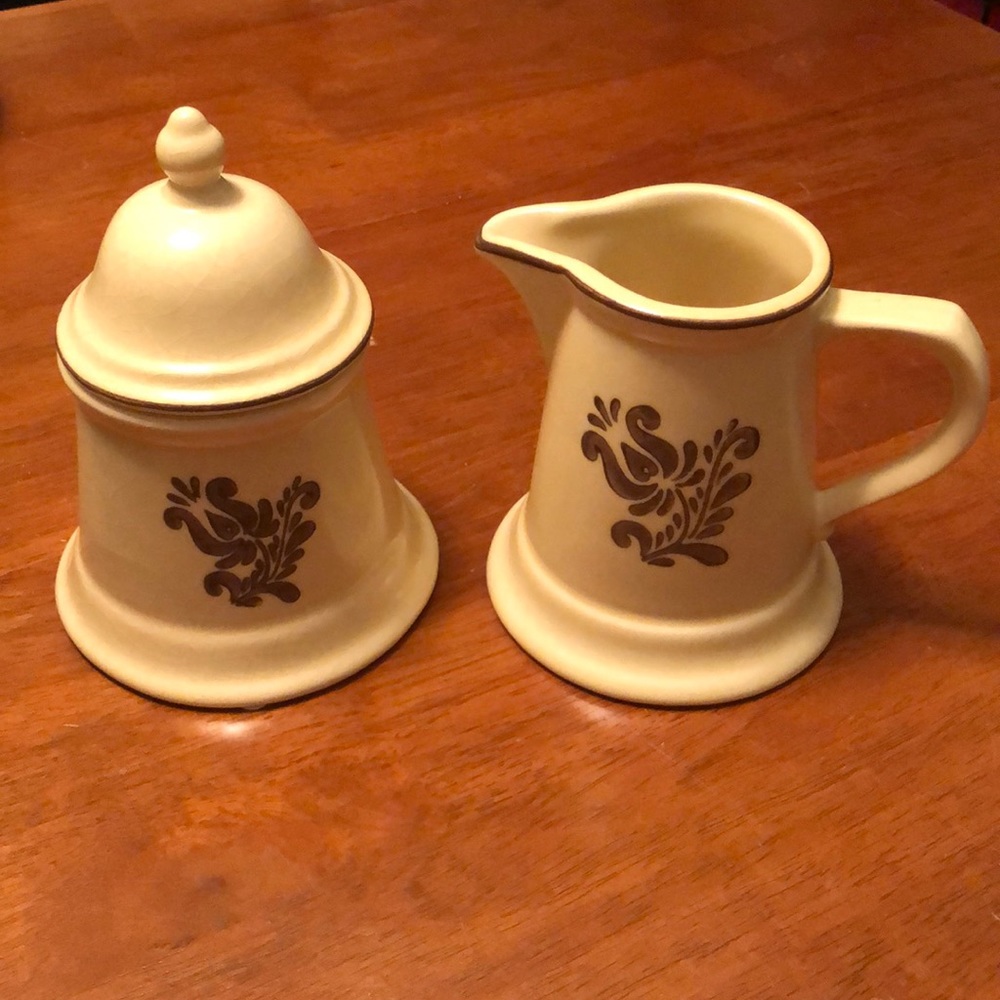 Pfaltzgraff Village Creamer and Sugar Set